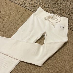 COPY - New Bo + Tee White Leggings